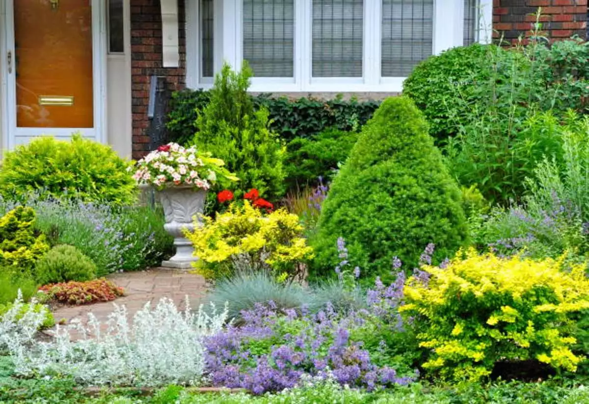 15 Most Beautiful Front Yard Garden Ideas For Your Home
